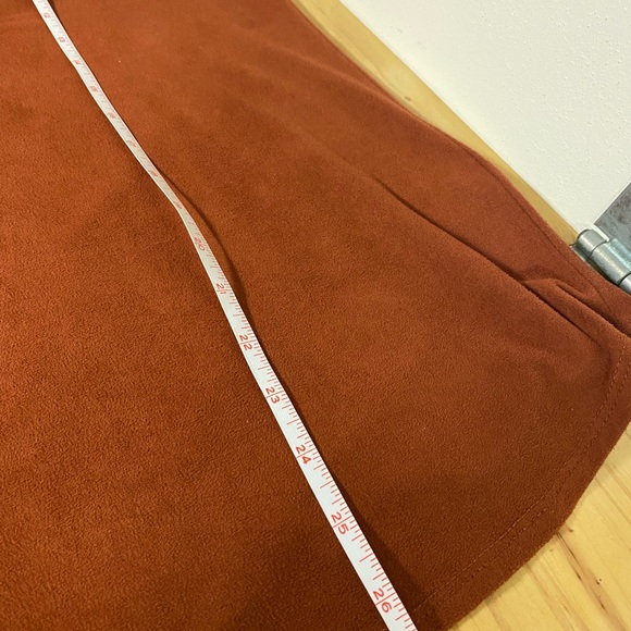 Style & Co. Rust colored micro suede Top / Tunic with brass studs at V-neck. - Picture 9 of 9